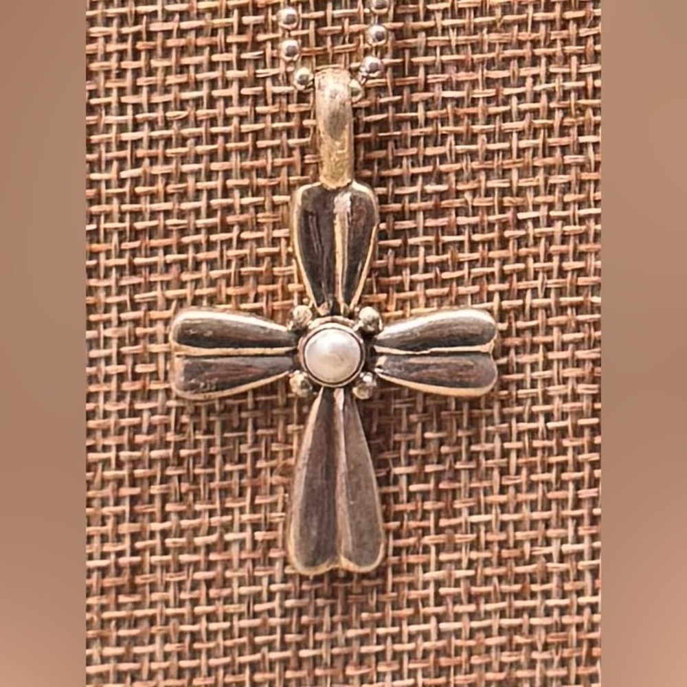 Vintage Sterling Silver 925 Cross Pendant Necklace Embellished 
 White Pearl